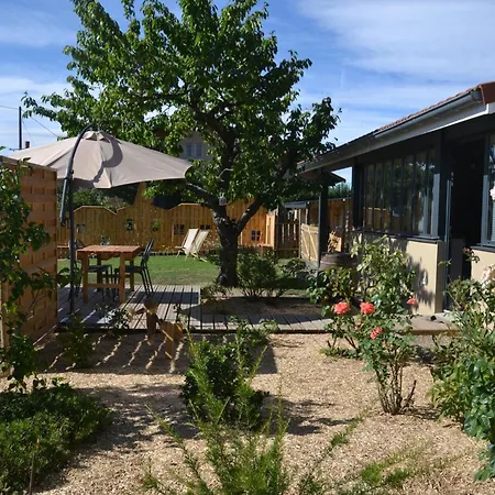 Familial 200m² Avec Jardin, Terrasse, Jeux, Et Confort Moderne A - Fr-1-496-203 * Chazelles-sur-Lyon
